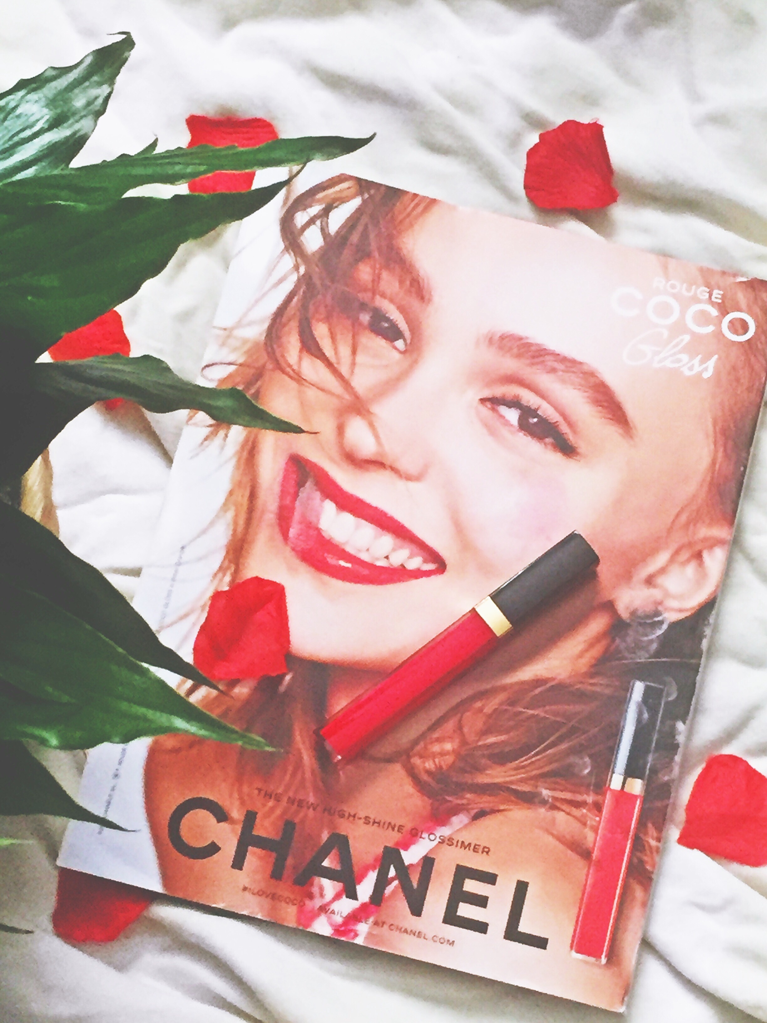 Chanel Rouge Coco Gloss Moisturizing Glossimer - Rose Gold Pearls